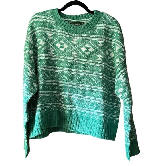 American Eagle Outfitters Sweaters - NWT American Eagle Women's Fair Isle Snowdrift Sweater Long Sleeve Green White L
